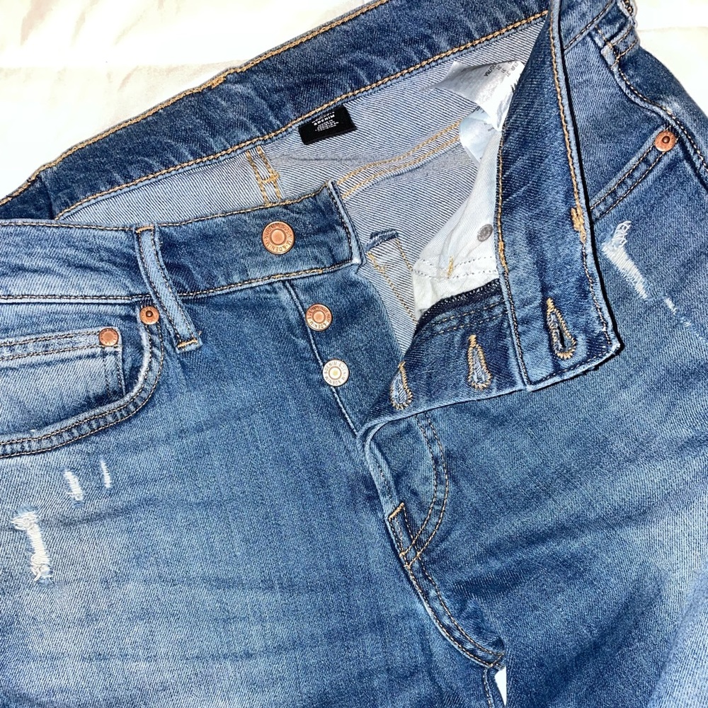 H&M Euro Ripped Skinny Jean